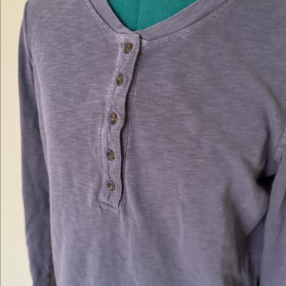 American Giant | Women's Long Sleeve Henley in Grayish Blue | Size L - Picture 3 of 6